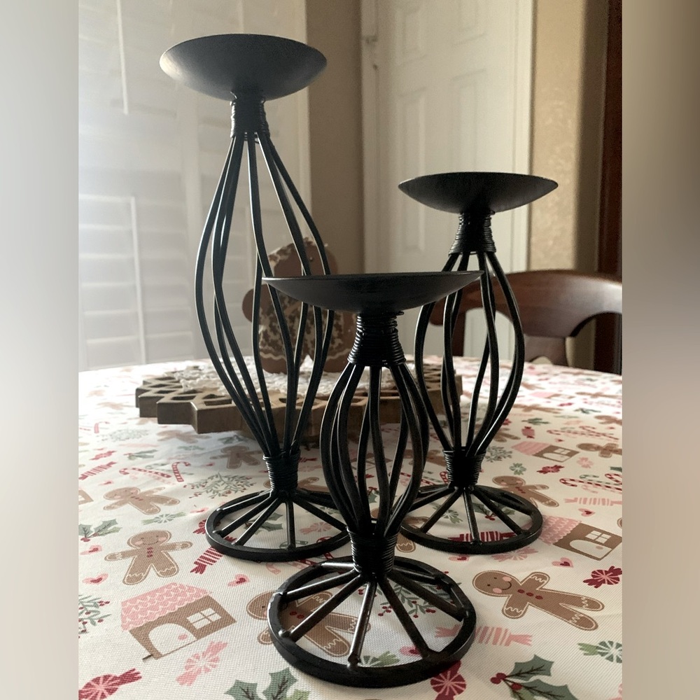 Set of 3 Rustic Metal Candle Holders 6 1/2”/8 3/4”/11 1/2”￼